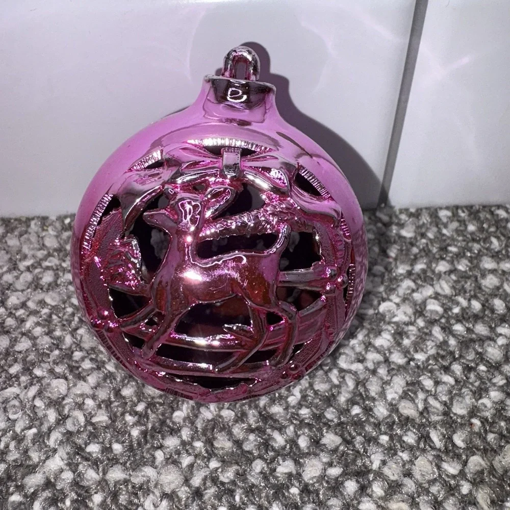 Bradford Christmas Ornaments Vintage Plastic 4 Balls Filagree Deer‎ Merry